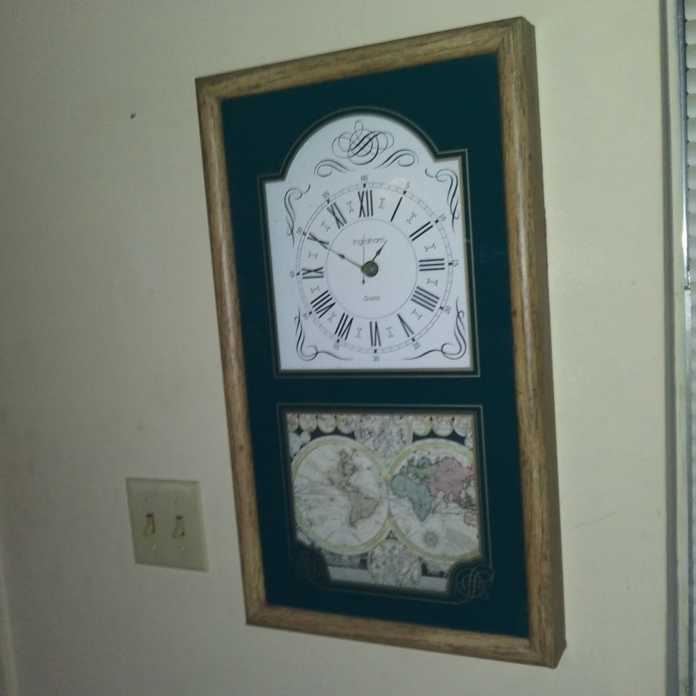 Ingraham wall Clock - Picture 2 of 2